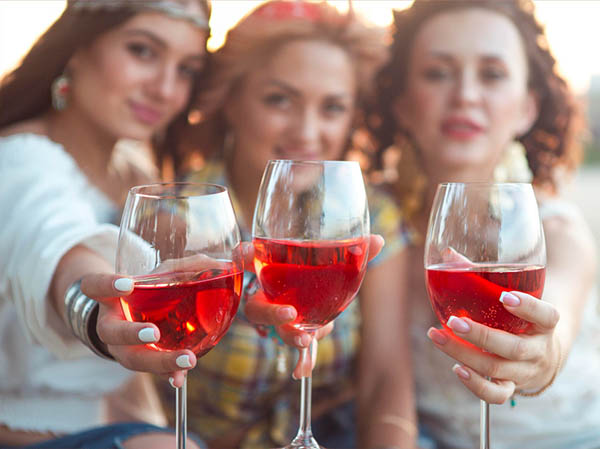 Kit Vinhos Rosé Quatro Rótulos Irresistíveis – 8 garrafas para momentos especiais - Brindando