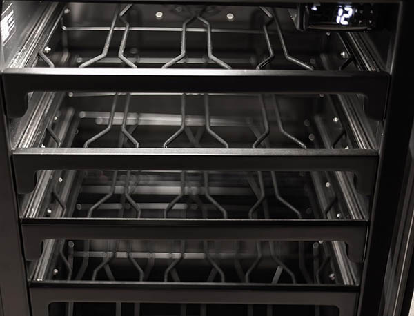 Adega Climatizada e Refrigerador 2 em 1 20 Garrafas De Vinho e 100 Latas 220V 8