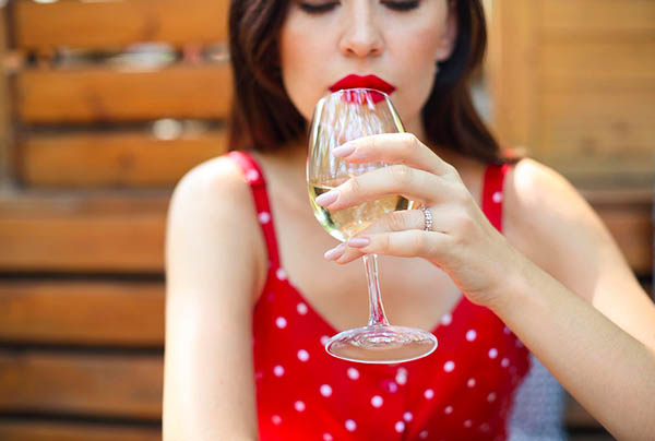 Alicia en el Pais de Las Uvas Viura Sauvignon Blanc - Degustando
